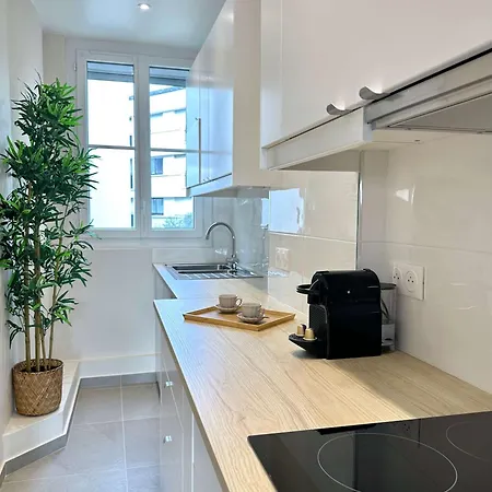 Gare De Lyon - Premium For 5 With Easy Access *